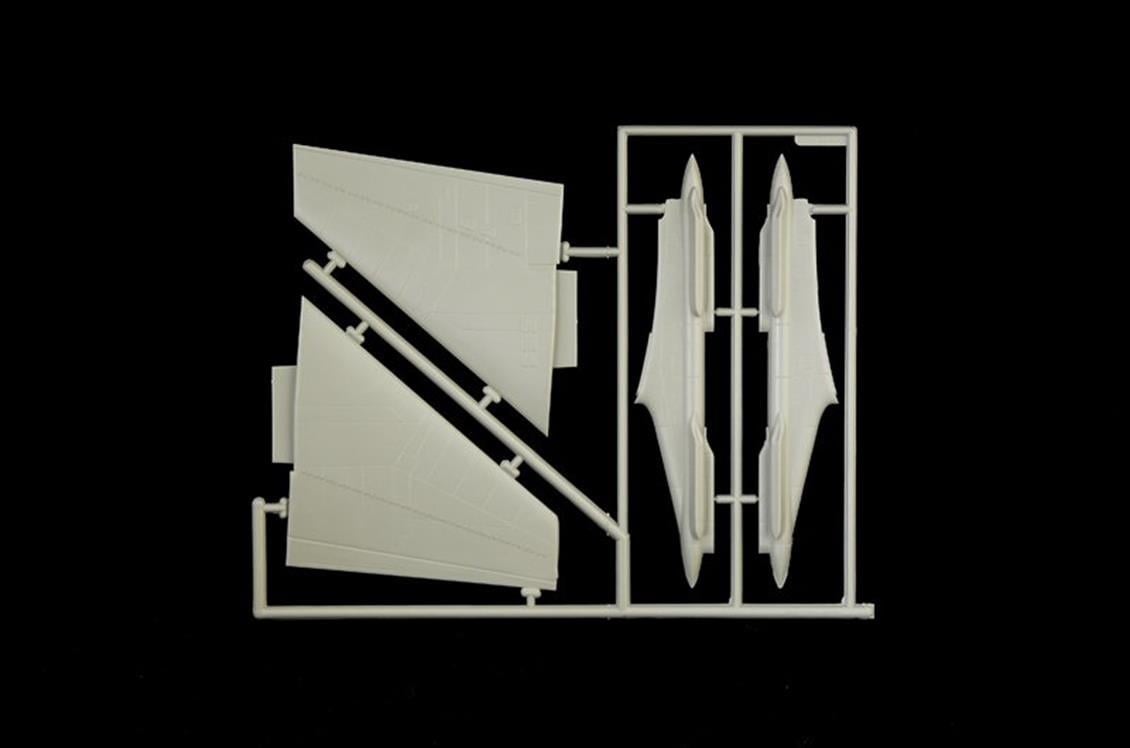 Italeri 1442S 1/72 Ölçek, B-52 H Stratofortress Bombardıman Uçağı, Plastik Model kiti