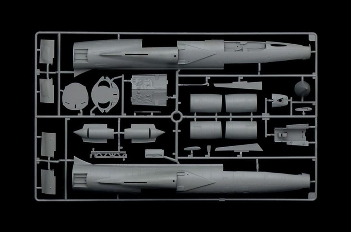 Italeri 2514S 1/32 Ölçek, F-104 G/S (RF Upgrade) Savaş Uçağı, Plastik Model kiti