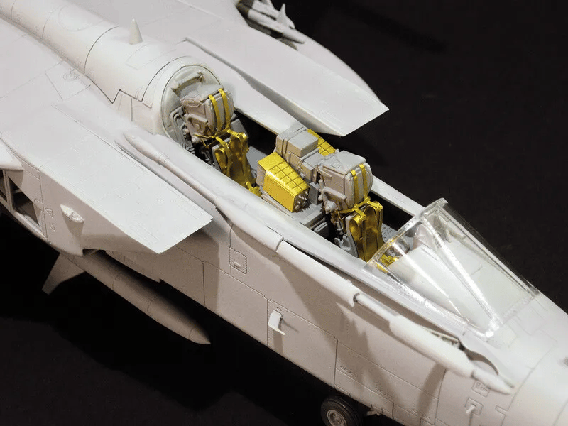 Italeri 2517S 1/32 Ölçek, Tornado IDS/ECR Savaş Uçağı, Plastik Model kiti