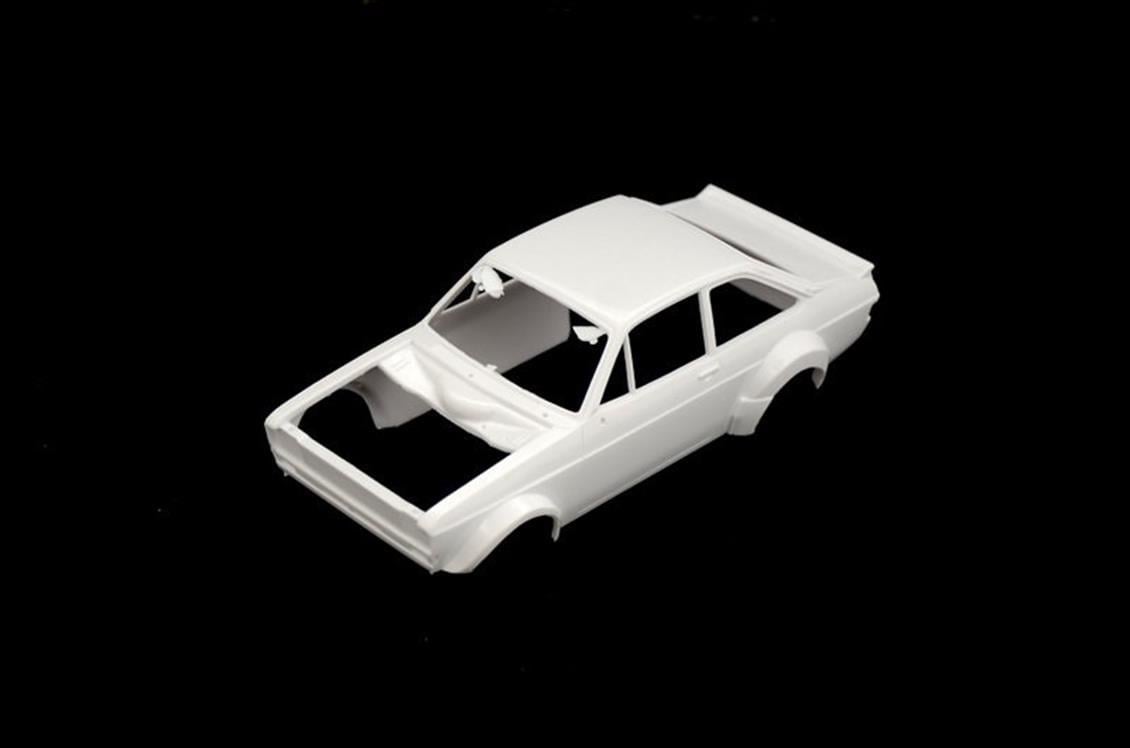 Italeri 3655S 1/24 Ölçek, Ford Escort RS1800 Mk.II Yarış Arabası, Plastik Model kiti
