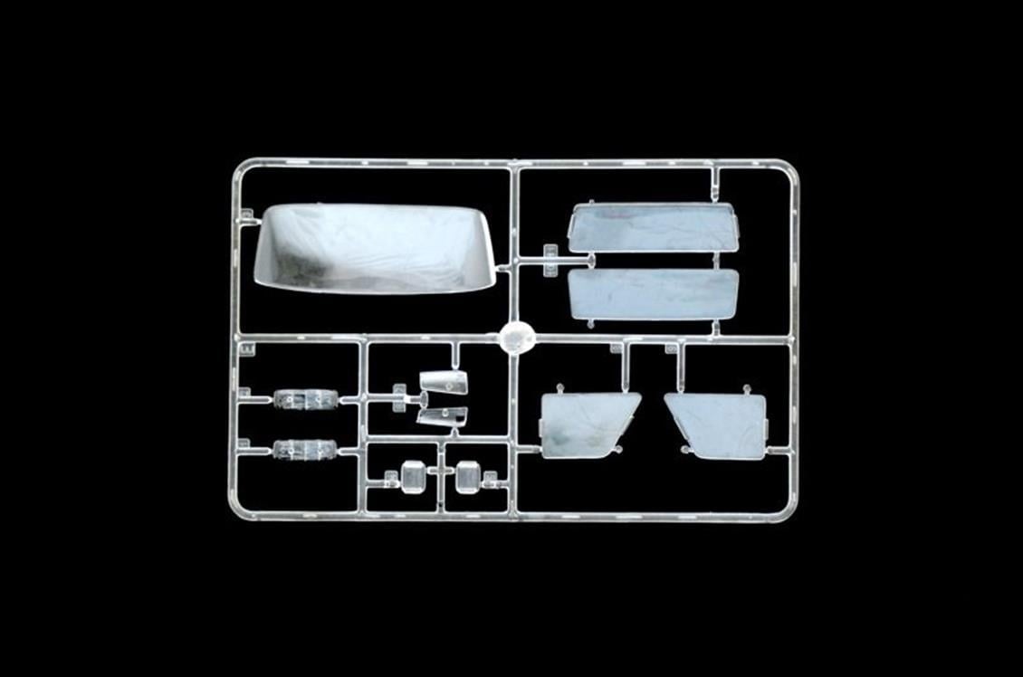 Italeri 3687S 1/24 Ölçek, Ford Transit Mk.2 Kamyonet, Plastik Model kiti