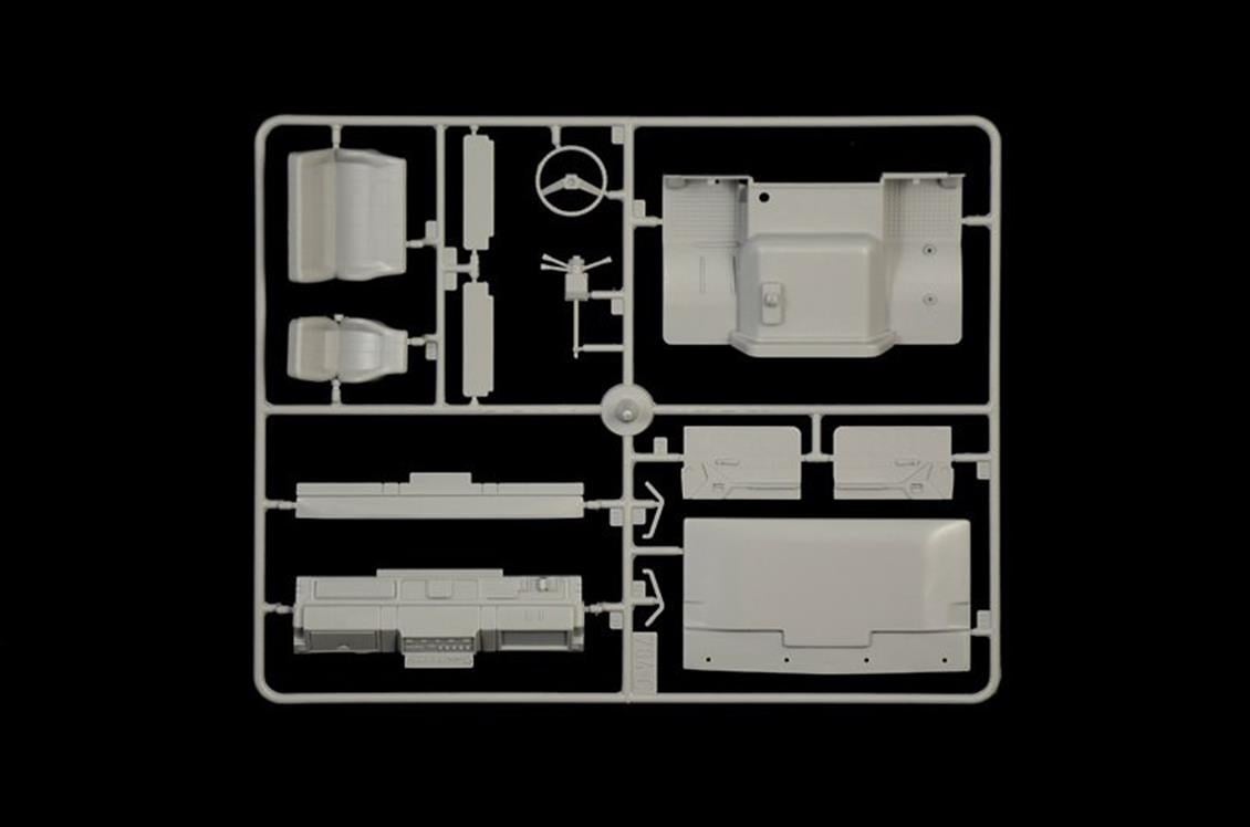Italeri 3784S 1/24 Ölçek, IVeco Magirus DLK 26-12 Merdivenli İtfaiye Aracı, Plastik Model kiti