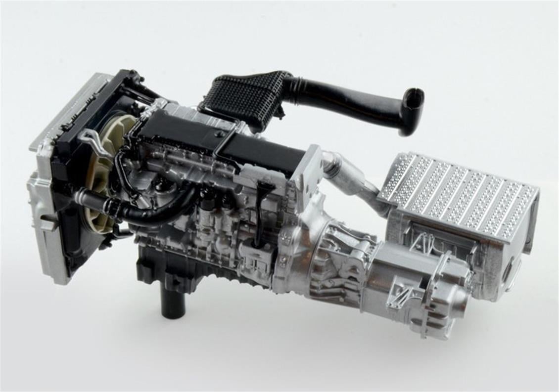 Italeri 3905S 1/24 Ölçek, MB Actros MP4 GigaSpace Çekici, Plastik Model kiti