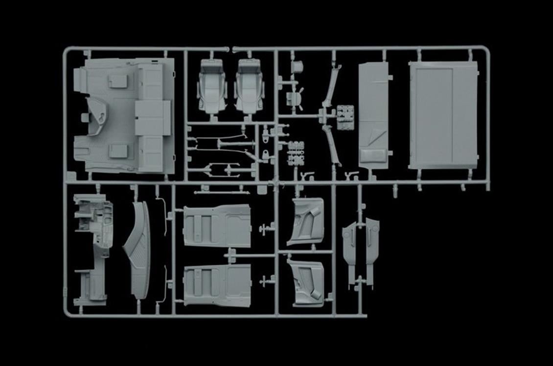 Italeri 3948S 1/24 Ölçek, Mercedes-Benz MP4 Big Space Çekici, Plastik Model kiti