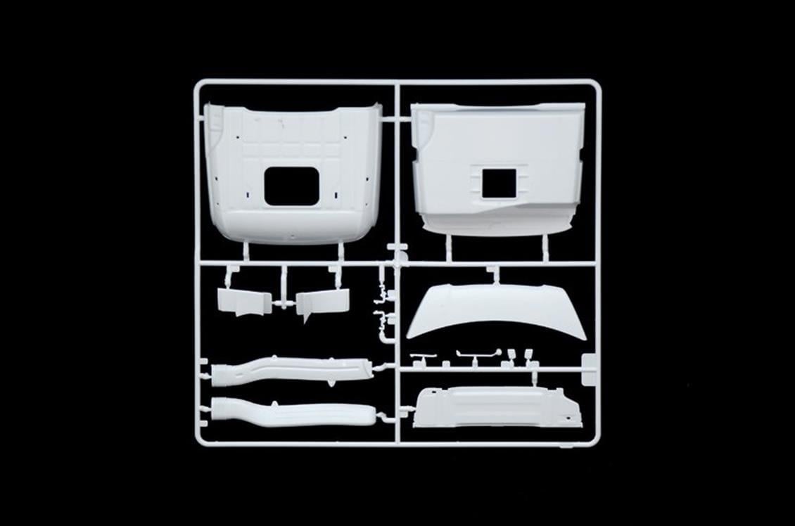 Italeri 3948S 1/24 Ölçek, Mercedes-Benz MP4 Big Space Çekici, Plastik Model kiti