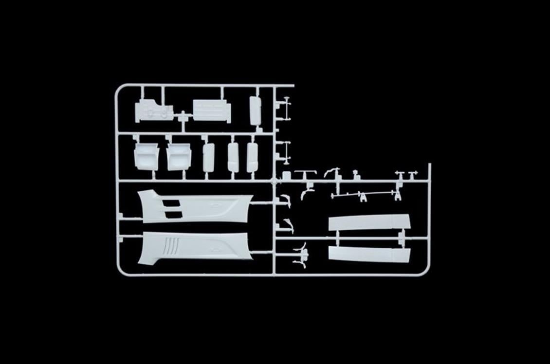 Italeri 3948S 1/24 Ölçek, Mercedes-Benz MP4 Big Space Çekici, Plastik Model kiti