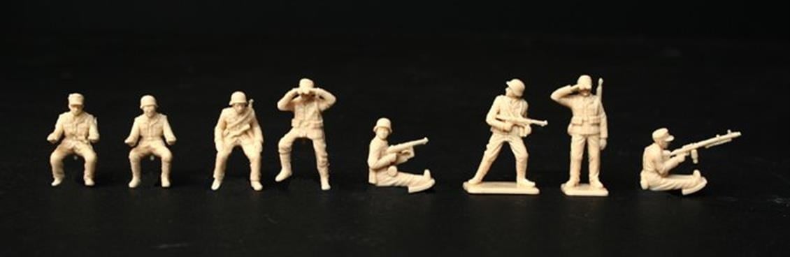 Italeri 6121S 1/72 Ölçek, WWII Alman Motorsikletli Askerler, Plastik Model kiti