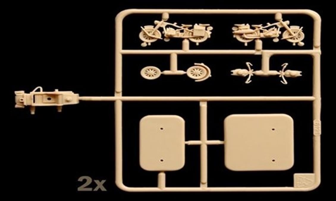 Italeri 6121S 1/72 Ölçek, WWII Alman Motorsikletli Askerler, Plastik Model kiti