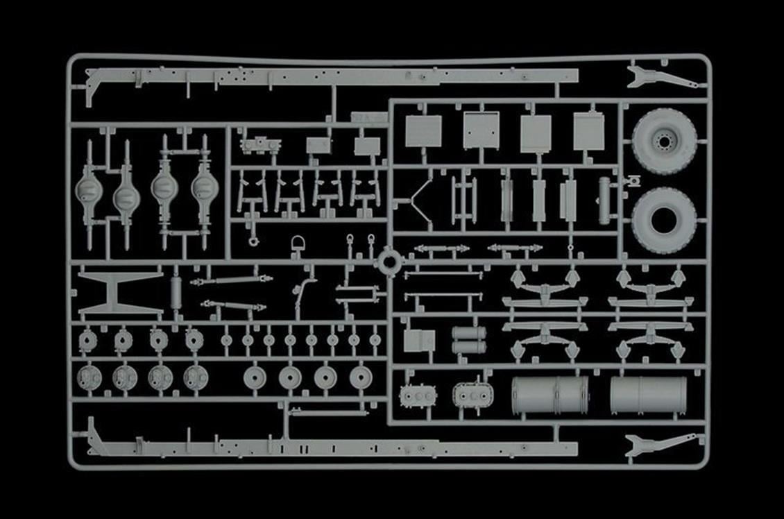Italeri 6510S 1/35 Ölçek, HEMTT Silah Kamyonu, Plastik Model kiti