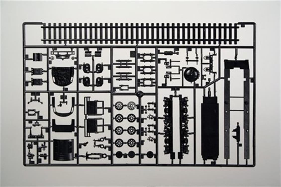 Italeri 8702S 1/87 Ölçek, BR50 Buharlı Lokomotif, Plastik Model kiti