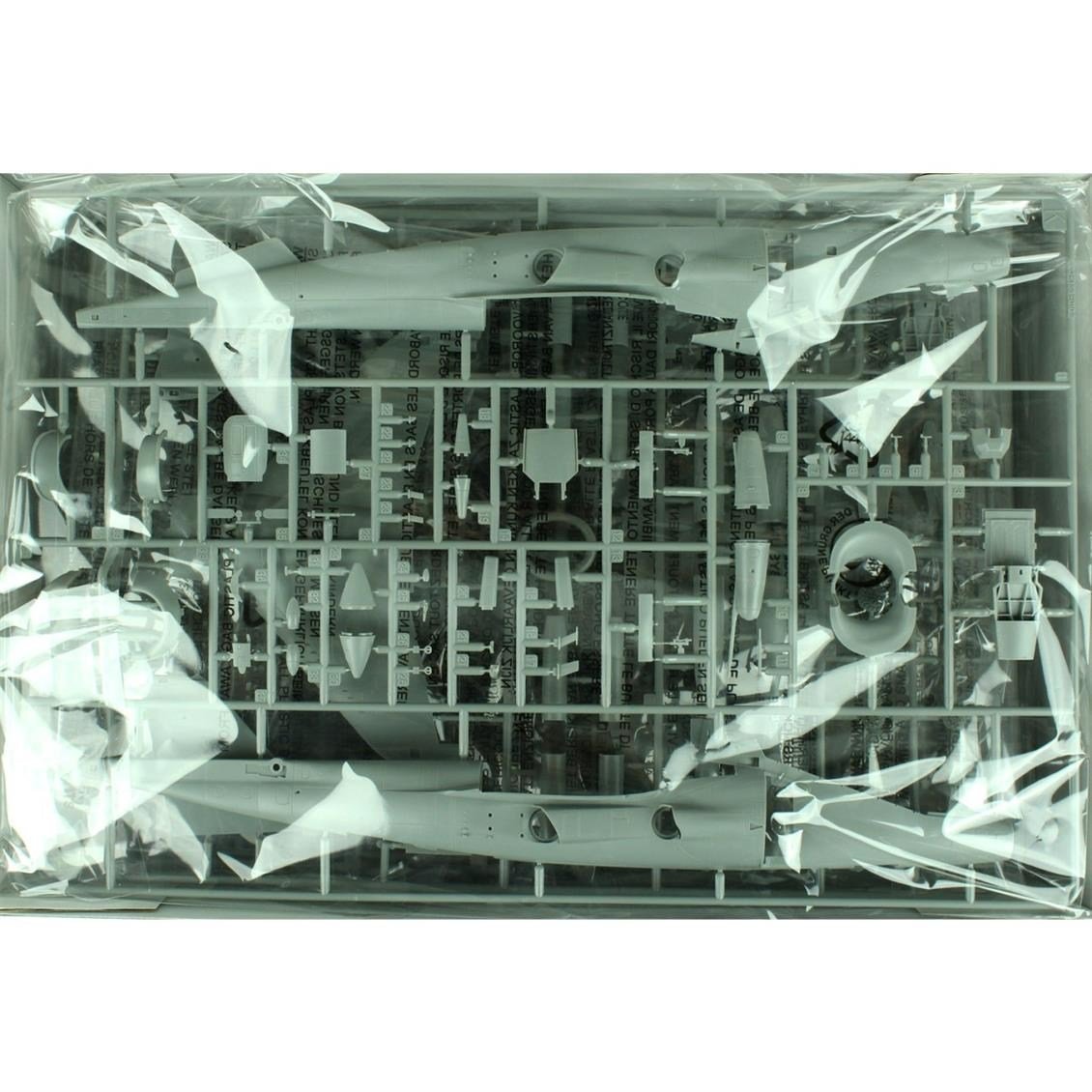 Kinetic K48040 1/48 Ölçek, T-Harrier T2/T4/T8 Savaş Uçağı, Plastik Model kiti