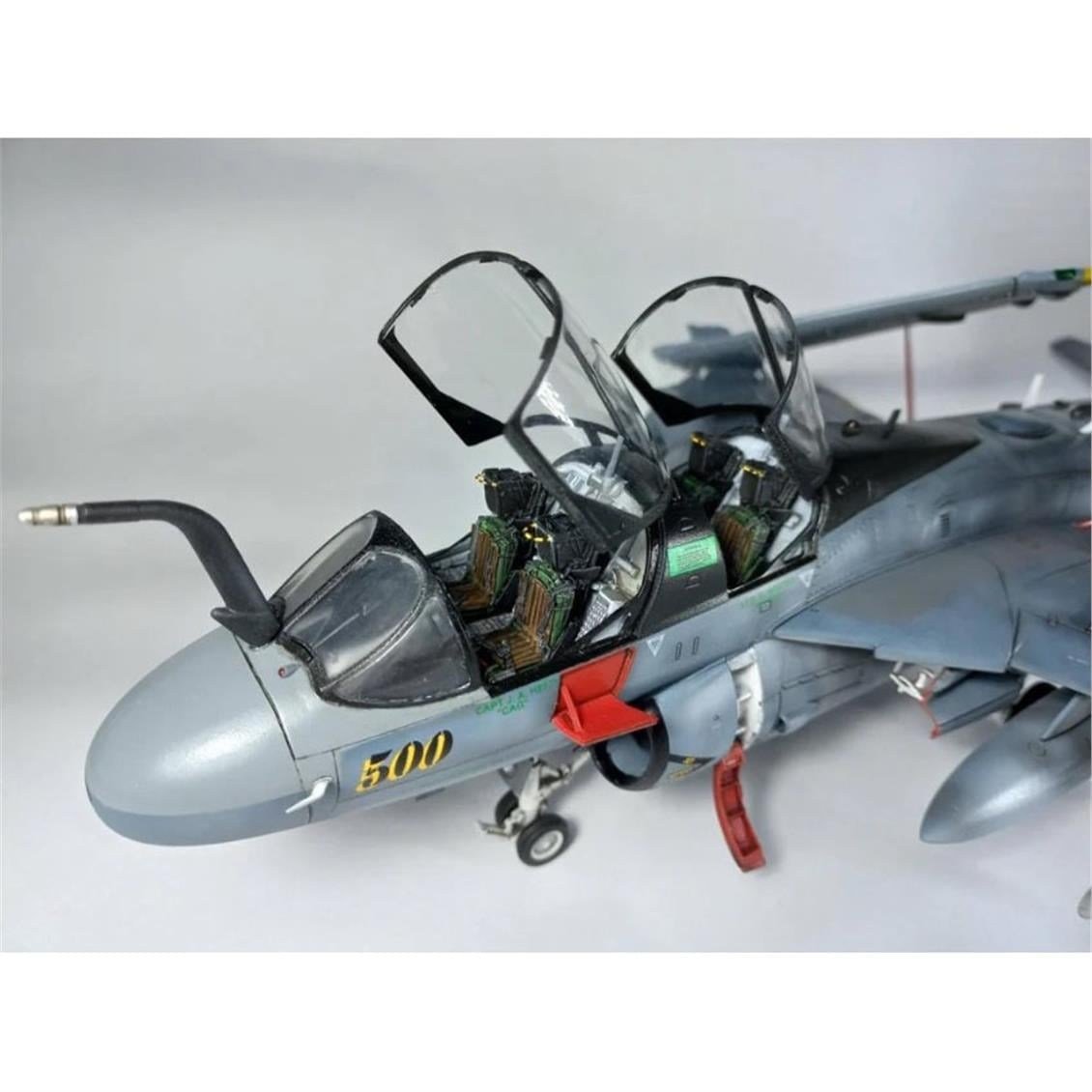 Kinetic K48075 1/48 Ölçek, EA-6B Prowler (Darth Vader) Savaş Uçağı, Plastik Model kiti