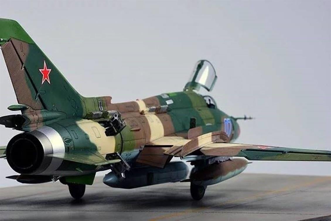 Kitty Hawk 80144 1/48 Ölçek, Su-17M3/M4 (Fitter D) 2.0 Savaş Uçağı, Plastik Model kiti