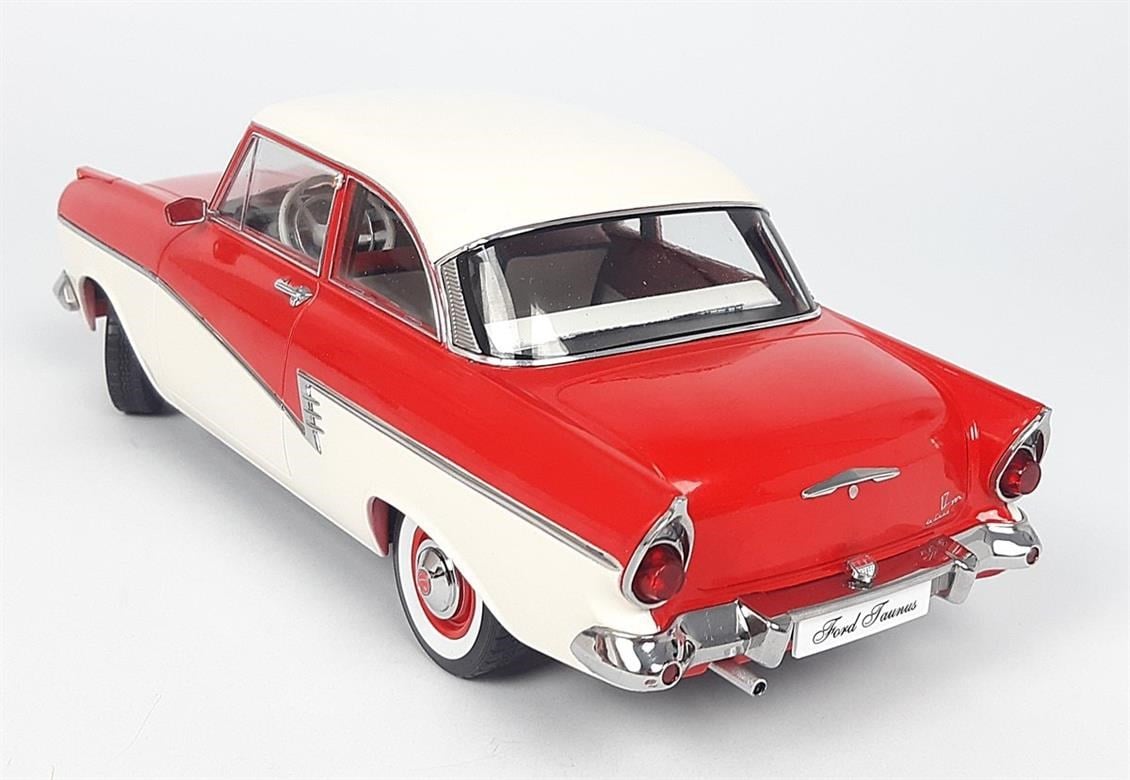 KKscale 180271 1/18 Ölçek, 1957 Ford Taunus 17M P2, Kırmızı-Beyaz, Sergilemeye Hazır Metal Araba Modeli