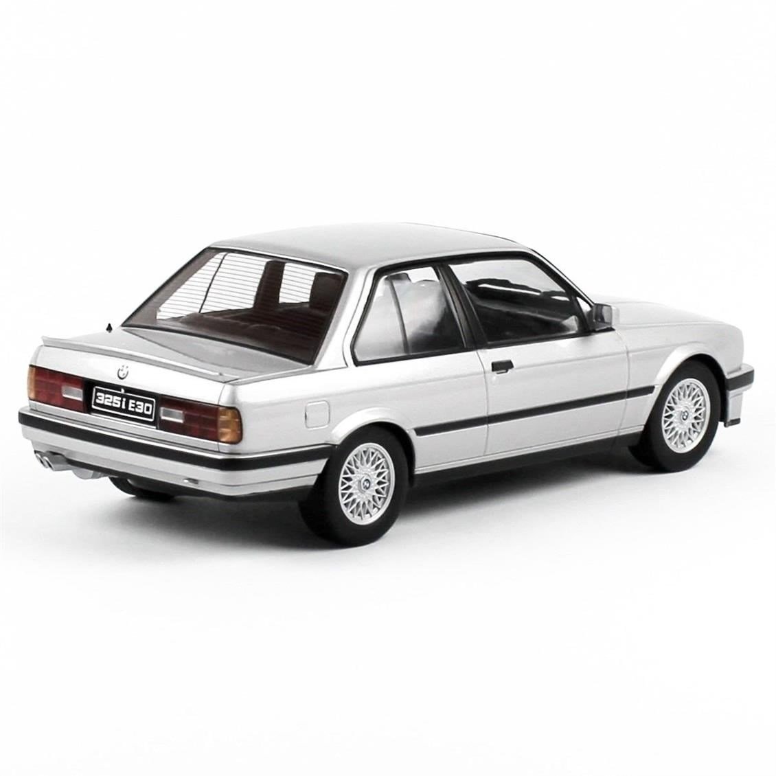 KKscale 180741 1/18 Ölçek, 1987 Bmw 325i E30M-Package, Gümüş Metalik, Sergilemeye Hazır Metal Araba Modeli