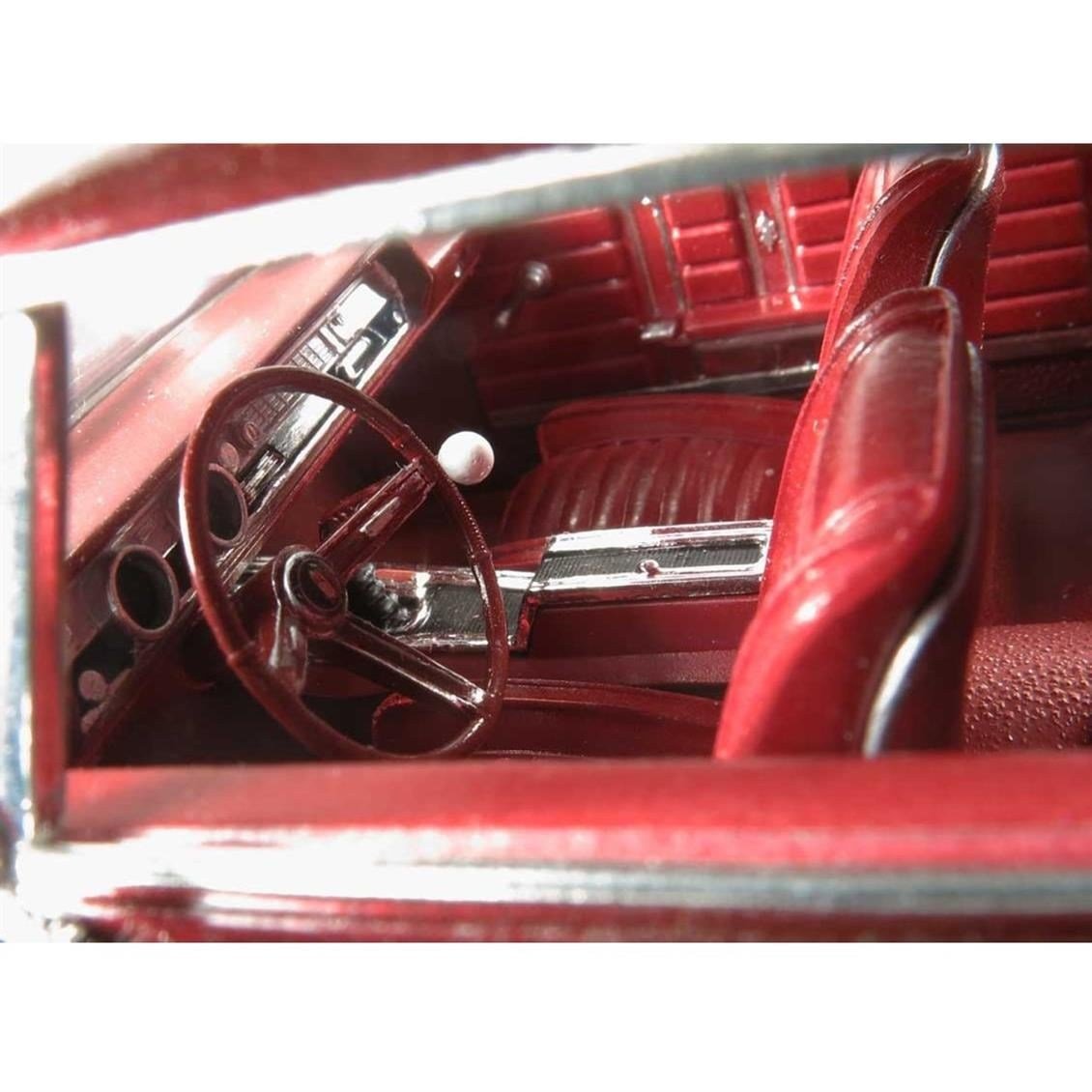 Lindberg 127 1/25 Ölçek, 1967 Oldsmobile 442 Araba, Plastik Model kiti