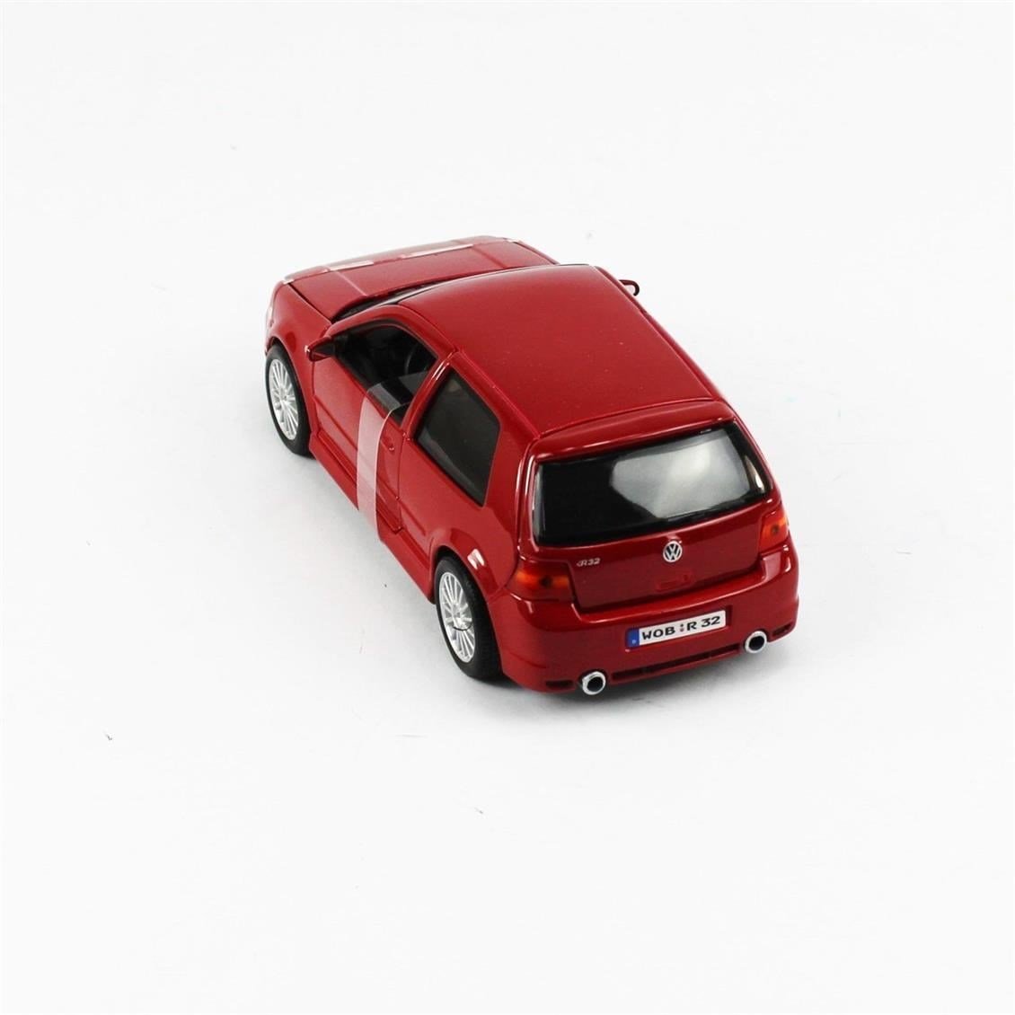 Maisto 31290 1/24 Ölçek, Volkswagen Golf R32, Kırmızı, Sergilemeye Hazır Metal Araba Modeli