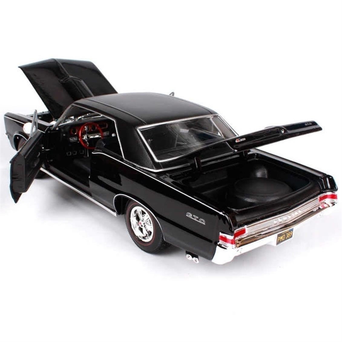 Maisto 31885 1/18 Ölçek, 1965 Pontiac GTO ,Hurst Edition, Siyah, Sergilemeye Hazır Metal Araba Modeli