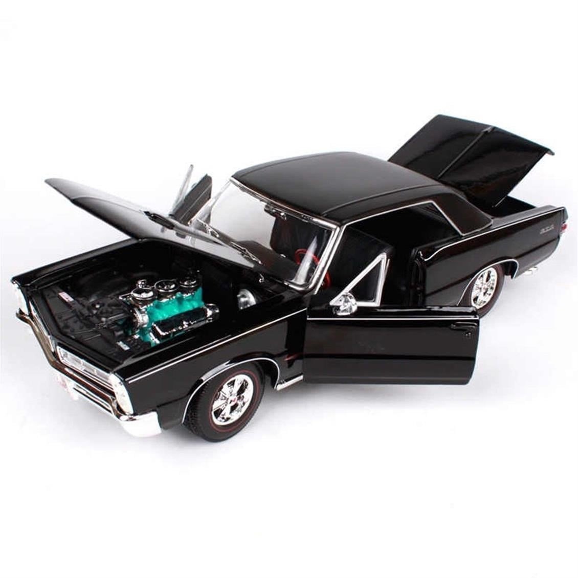 Maisto 31885 1/18 Ölçek, 1965 Pontiac GTO ,Hurst Edition, Siyah, Sergilemeye Hazır Metal Araba Modeli