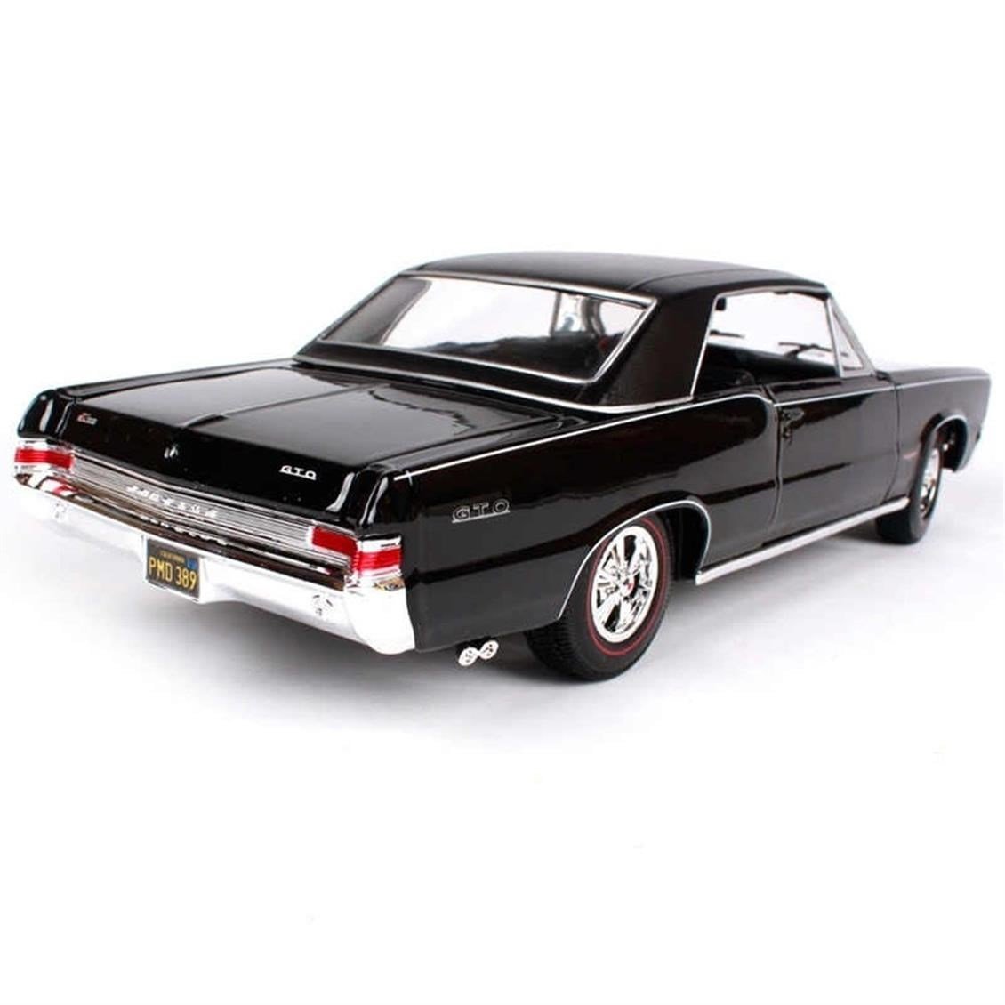 Maisto 31885 1/18 Ölçek, 1965 Pontiac GTO ,Hurst Edition, Siyah, Sergilemeye Hazır Metal Araba Modeli