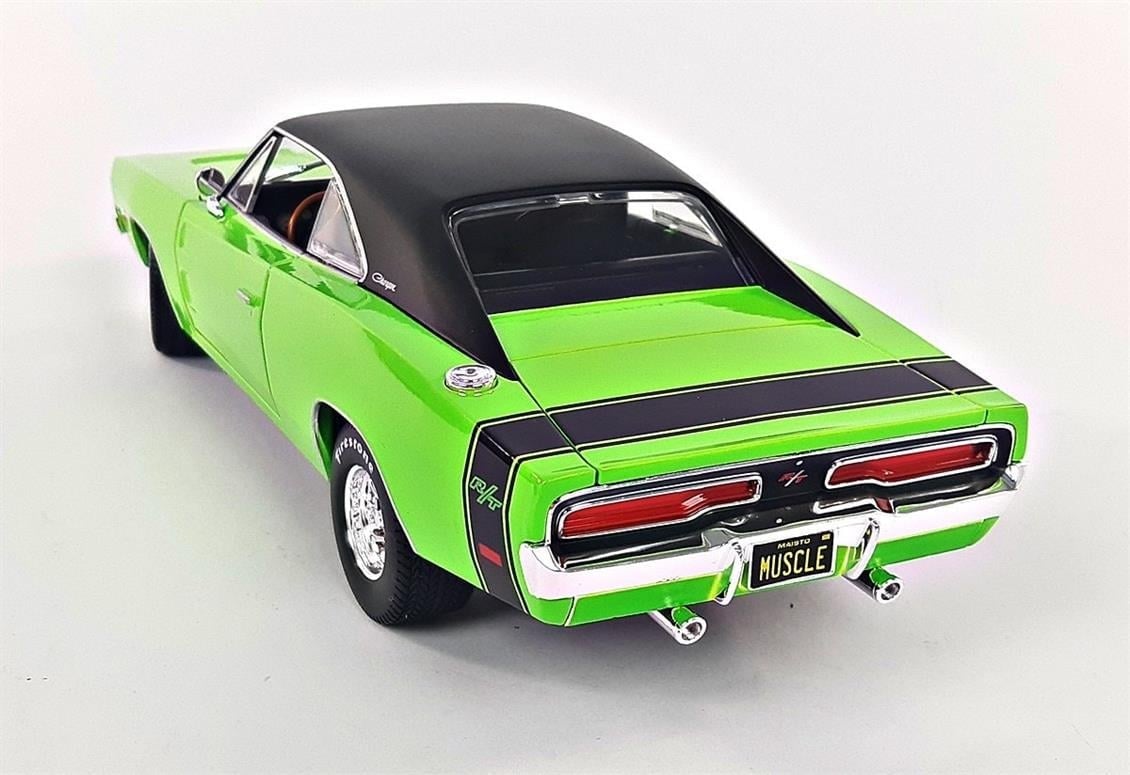 Maisto 32612 1/18 Ölçek, 1969 Dodge Charger R/T, Yeşil-Siyah, Sergilemeye Hazır Metal Araba Modeli