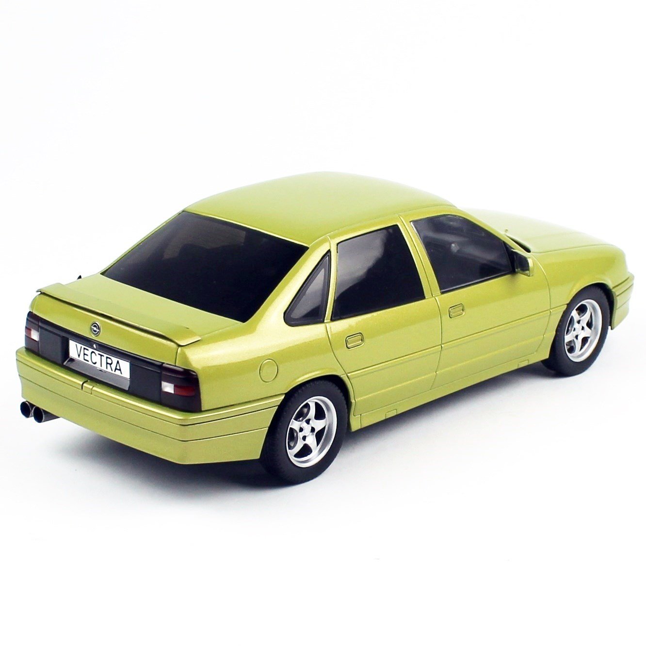 Mcg 18463 1/18 ÖlçEK, Opel Vectra A 2000-1990,Altın Rengi, Sergilemeye Hazır Metal Araba Modeli