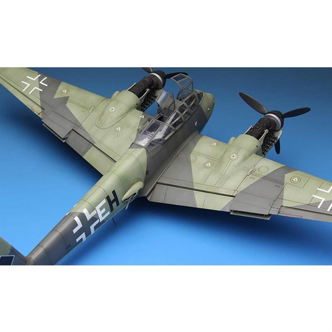 Meng LS-003 1/48 Ölçek, Messerschmitt Me 410A-1 Bombardıman Uçağı, Plastik Model Kiti
