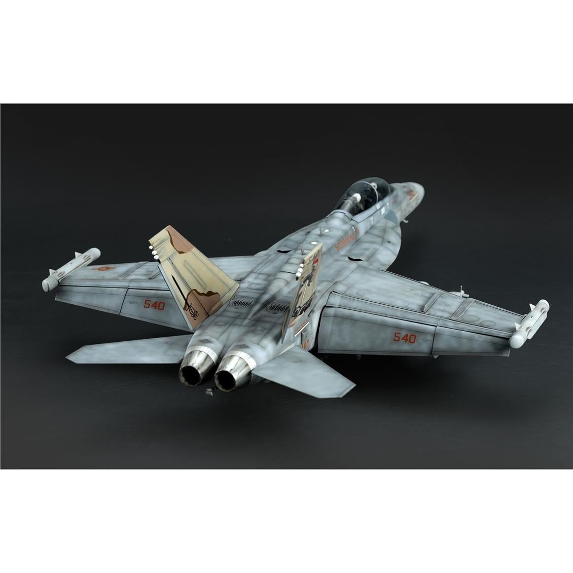 Meng LS-014 1/48 Ölçek, Boeing EA-18G Growler Savaş Uçağı, Plastik Model Kiti