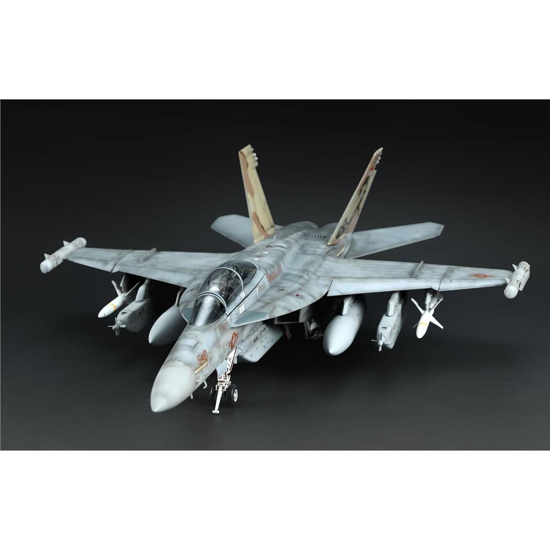 Meng LS-014 1/48 Ölçek, Boeing EA-18G Growler Savaş Uçağı, Plastik Model Kiti