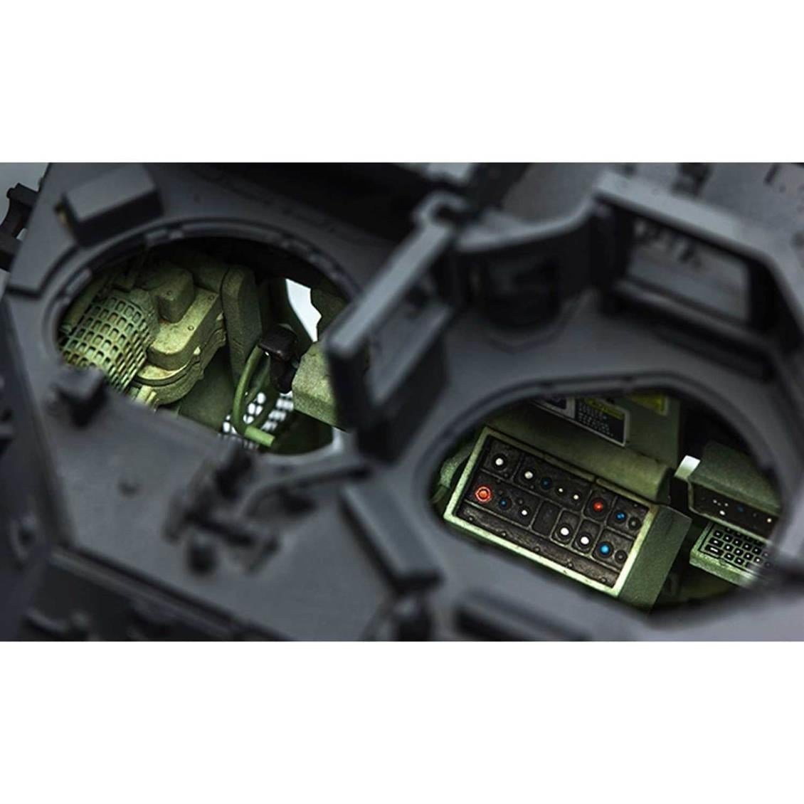 Meng SPS-017 1/35 Ölçek, Bradley Zırhlı Personel Taşıyıcı, İç Detaylı ve MUSK III, Plastik Model Kiti