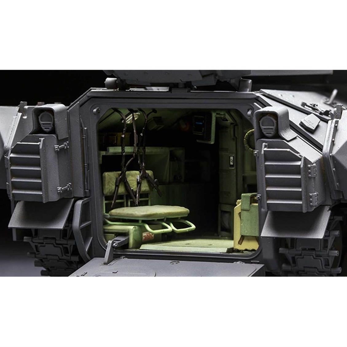 Meng SPS-017 1/35 Ölçek, Bradley Zırhlı Personel Taşıyıcı, İç Detaylı ve MUSK III, Plastik Model Kiti