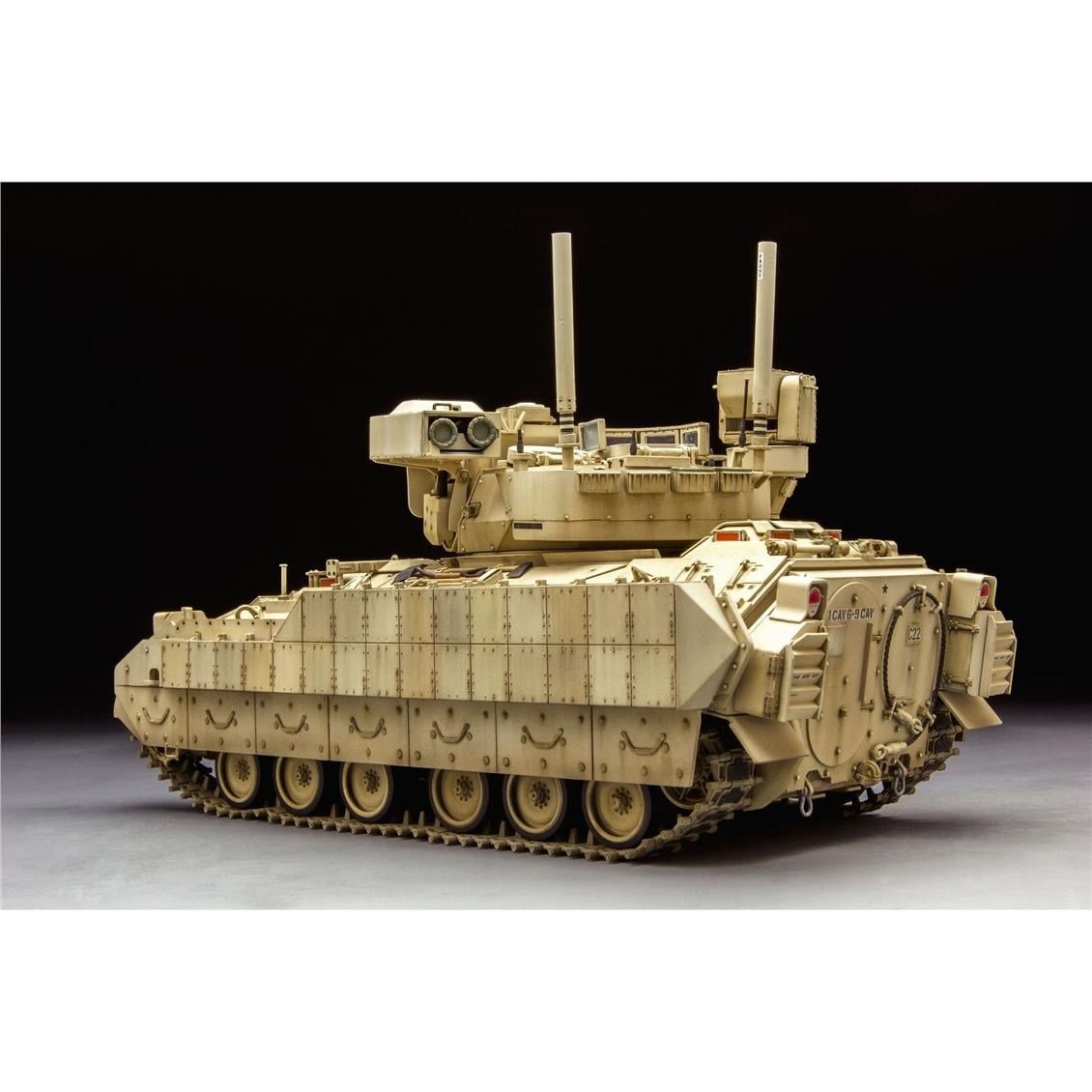 Meng SS-006 1/35 Ölçek, M3A3 Bradley ve BUSK III, Zırhlı Personel Taşıyıcı, Plastik Model Kiti