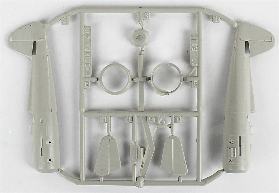 Mistercraft B010 1/72 Ölçek, PZL P-11C Pilot Eğitim Alayı Savaş Uçağı, Plastik Model kiti