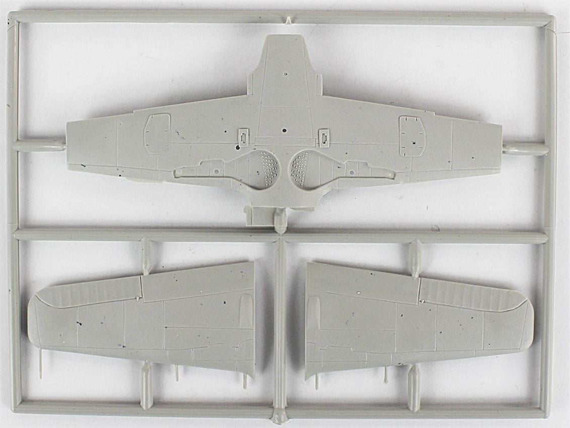 Mistercraft C001 1/72 Ölçek, Fw-190A-4 Savaş Uçağı, Plastik Model kiti