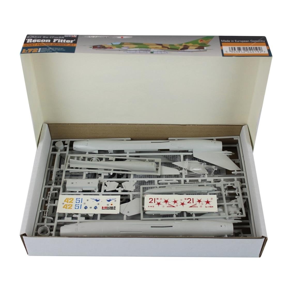 Mistercraft D019 1/72 Ölçek, Su-17M3R Recon Fitter Savaş Uçağı, Plastik Model kiti