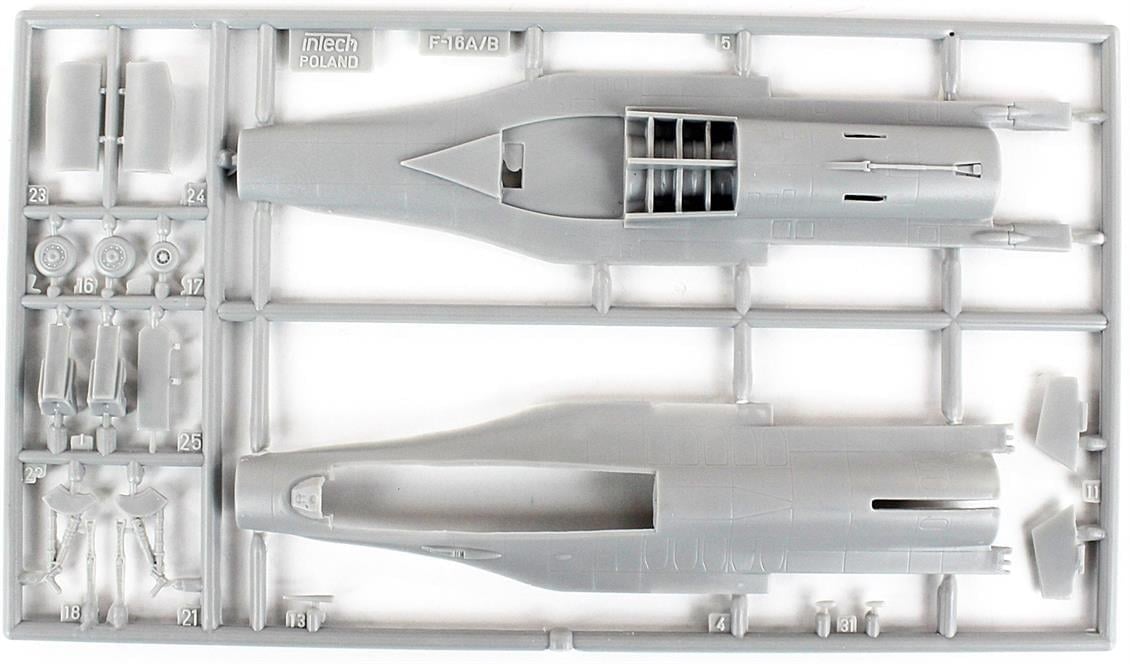 Mistercraft D082 1/72 F-16D-30 (Spadahlem A.B.) Savaş Uçağı Plastik Model Kiti