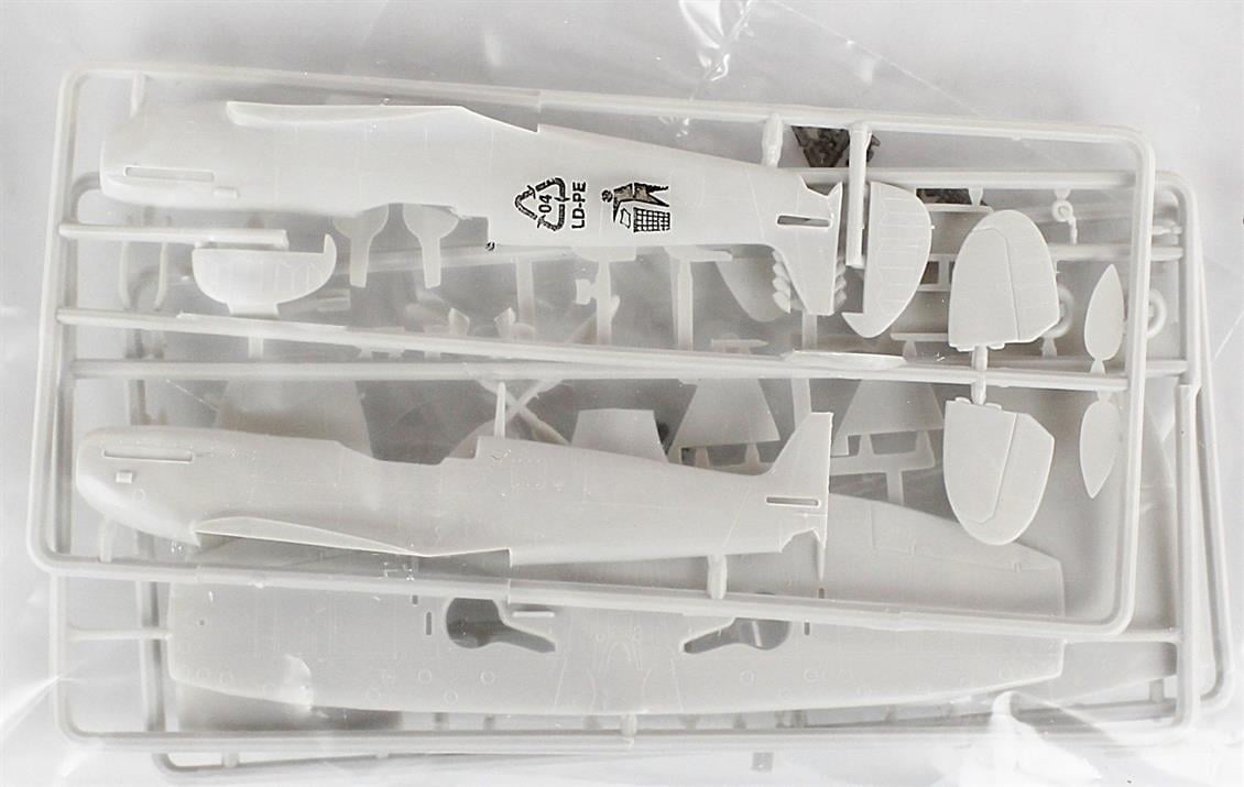 Mistercraft D178 1/72 Spitfire Mk. VIIIC Far East & RAAF Savaş Uçağı Plastik Model Kiti