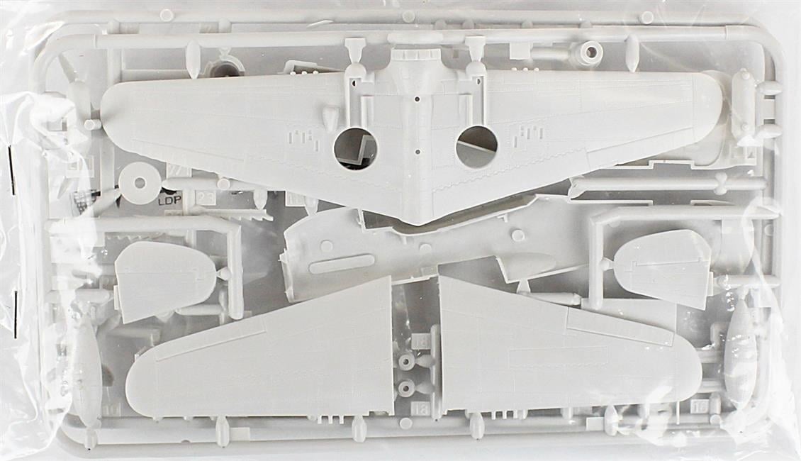 Mistercraft D220 1/72 P-40 K Kittyhawk Mk.III Savaş Uçağı Plastik Model Kiti