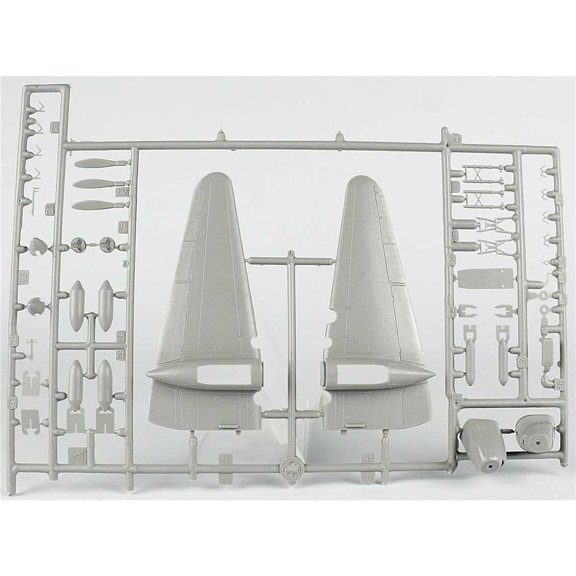 Mistercraft E026 1/72 Pe-2FT (Peshka) Bombardıman Uçağı Plastik Model Kiti
