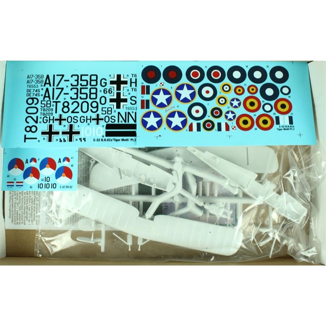 Mistercraft E042 1/48 D.H 82 (Kaplan Güvesi) Savaş Uçağı Plastik Model Kiti