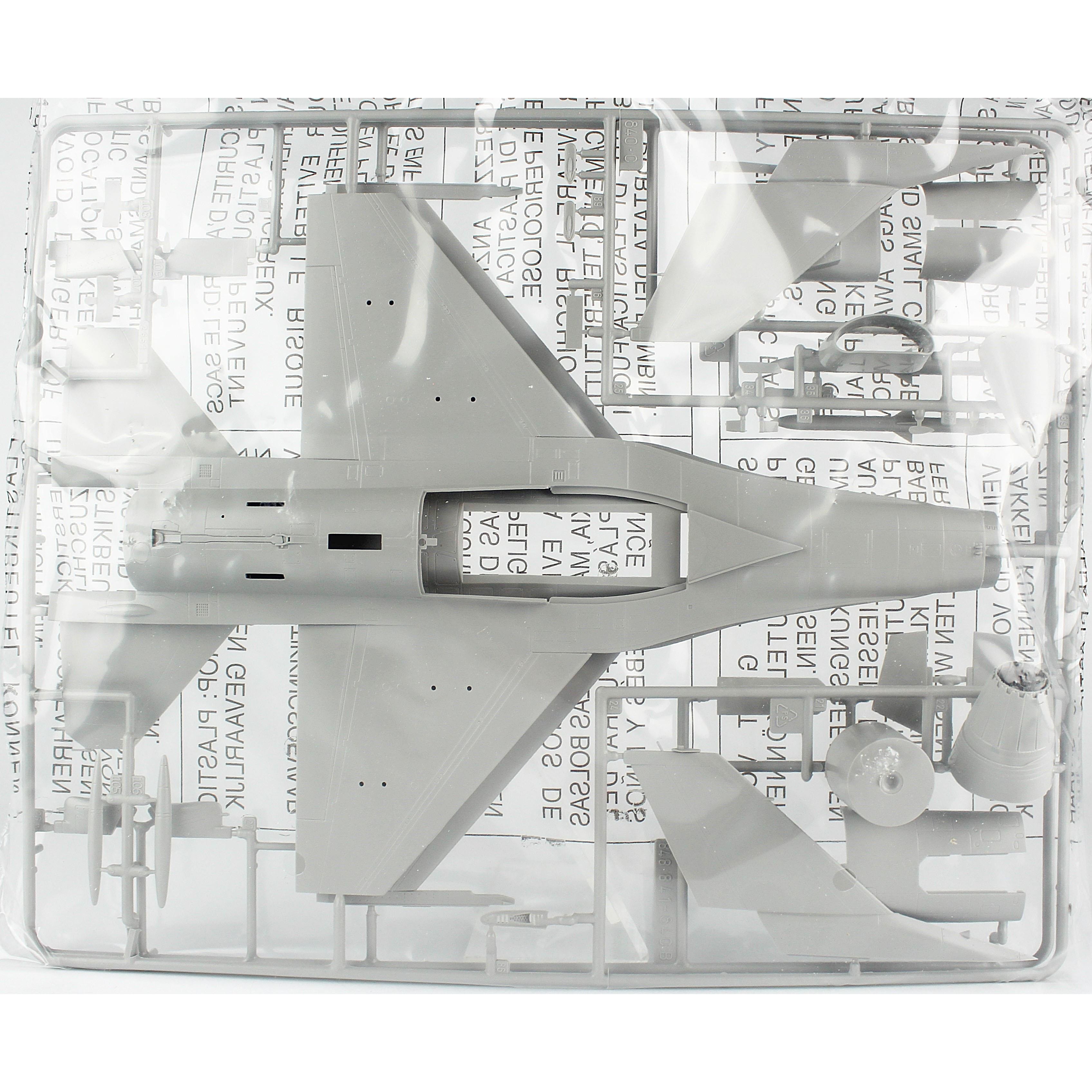 Mistercraft G116 1/48 F-16C Block 52 + Jastrzab (Hawk) Savaş Uçağı Plastik Model Kiti