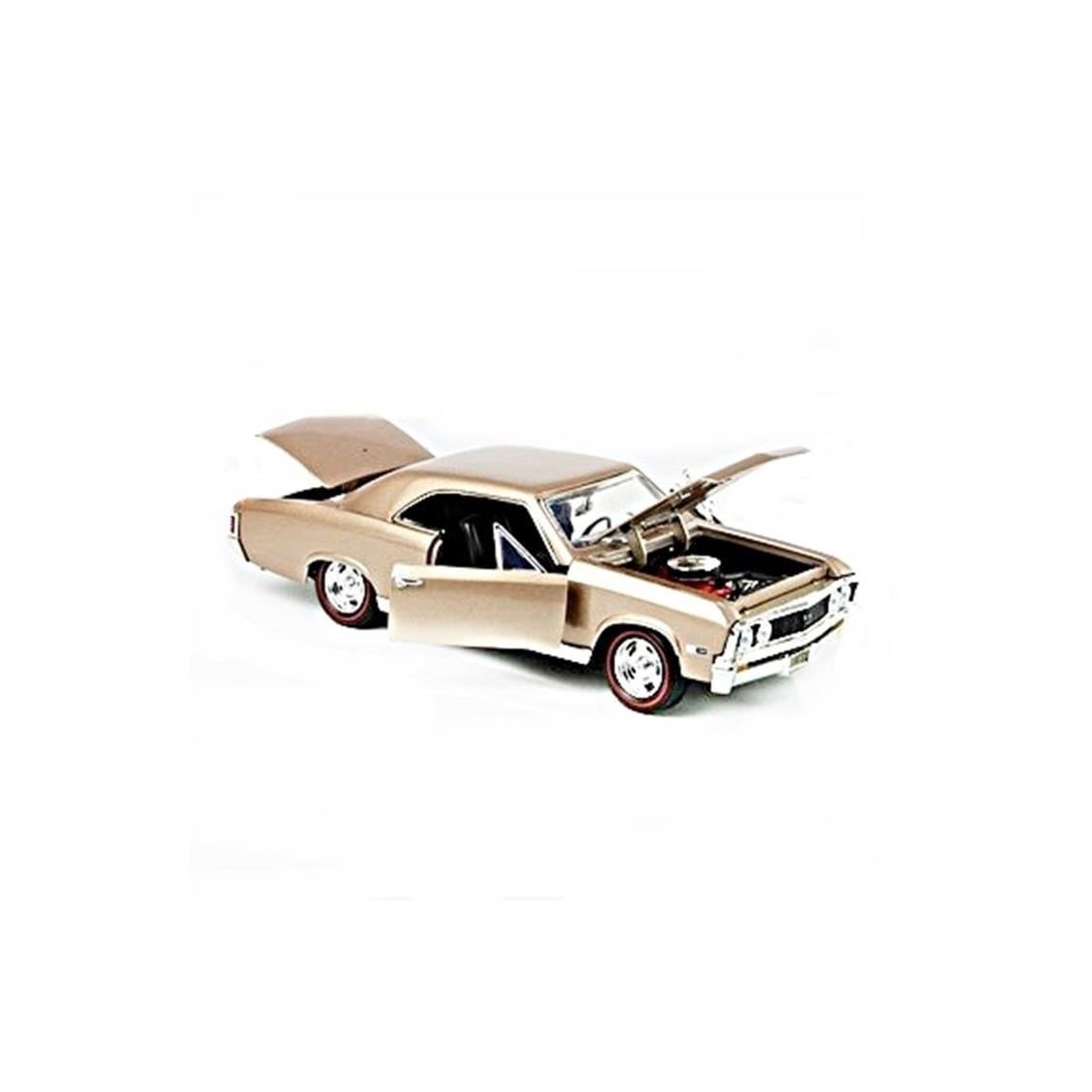 Motormax 73104 1/18 Ölçek, 1967 Chevrolet Chevelle S396, Altın Kahve, Sergilemeye Hazır Metal Araba Modeli