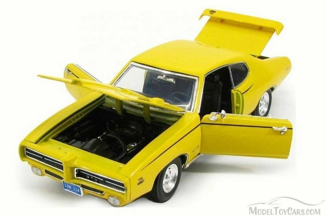 Motormax 73133 1/18 Ölçek, 1969 Pontiac GTO Judge, Sarı, Sergilemeye Hazır Metal Araba Modeli