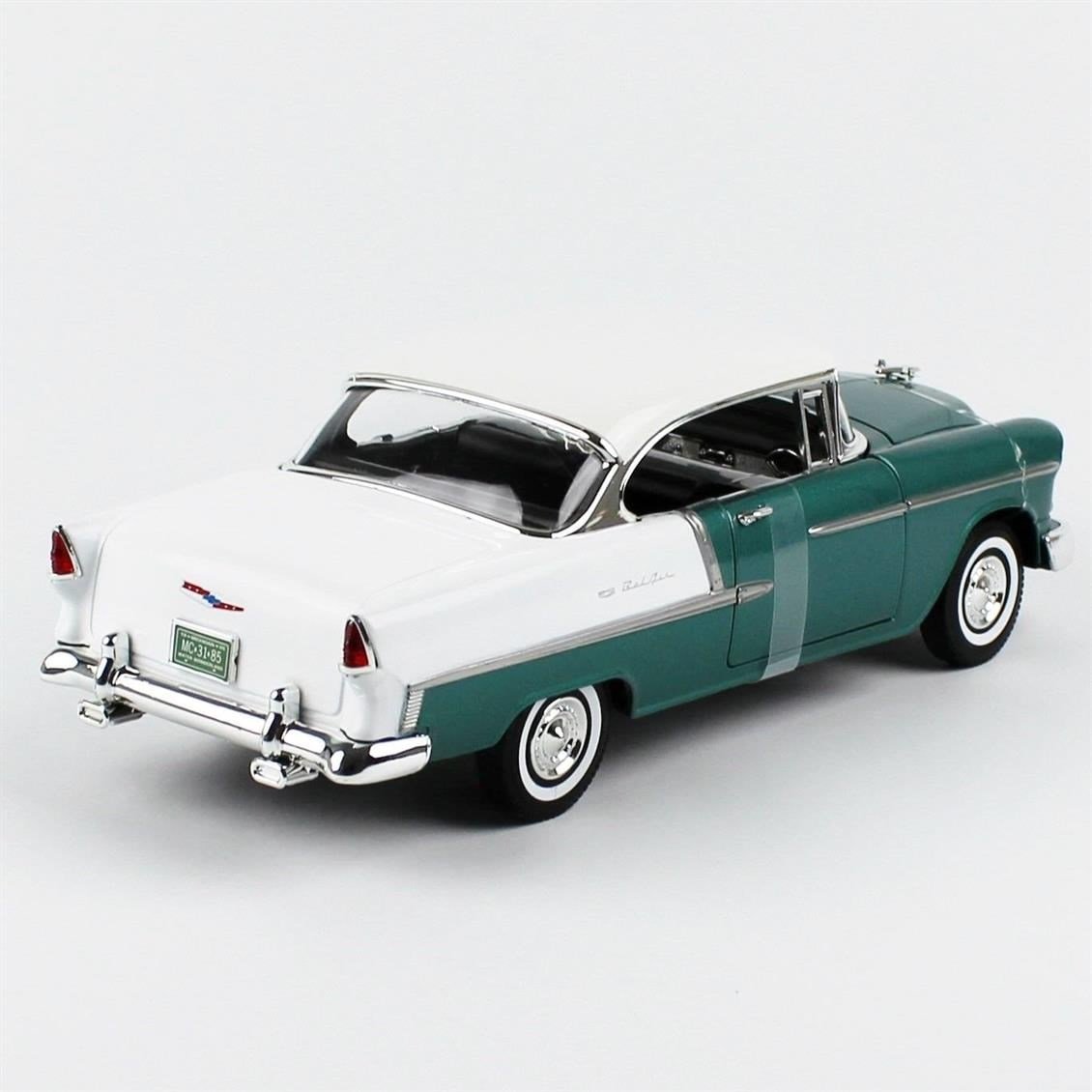 Motormax 73185 1/18 Ölçek, 1955 Chevrolet Bel Air Hardtop, Koyu Yeşil/Beyaz, Sergilemeye Hazır Metal Araba Modeli