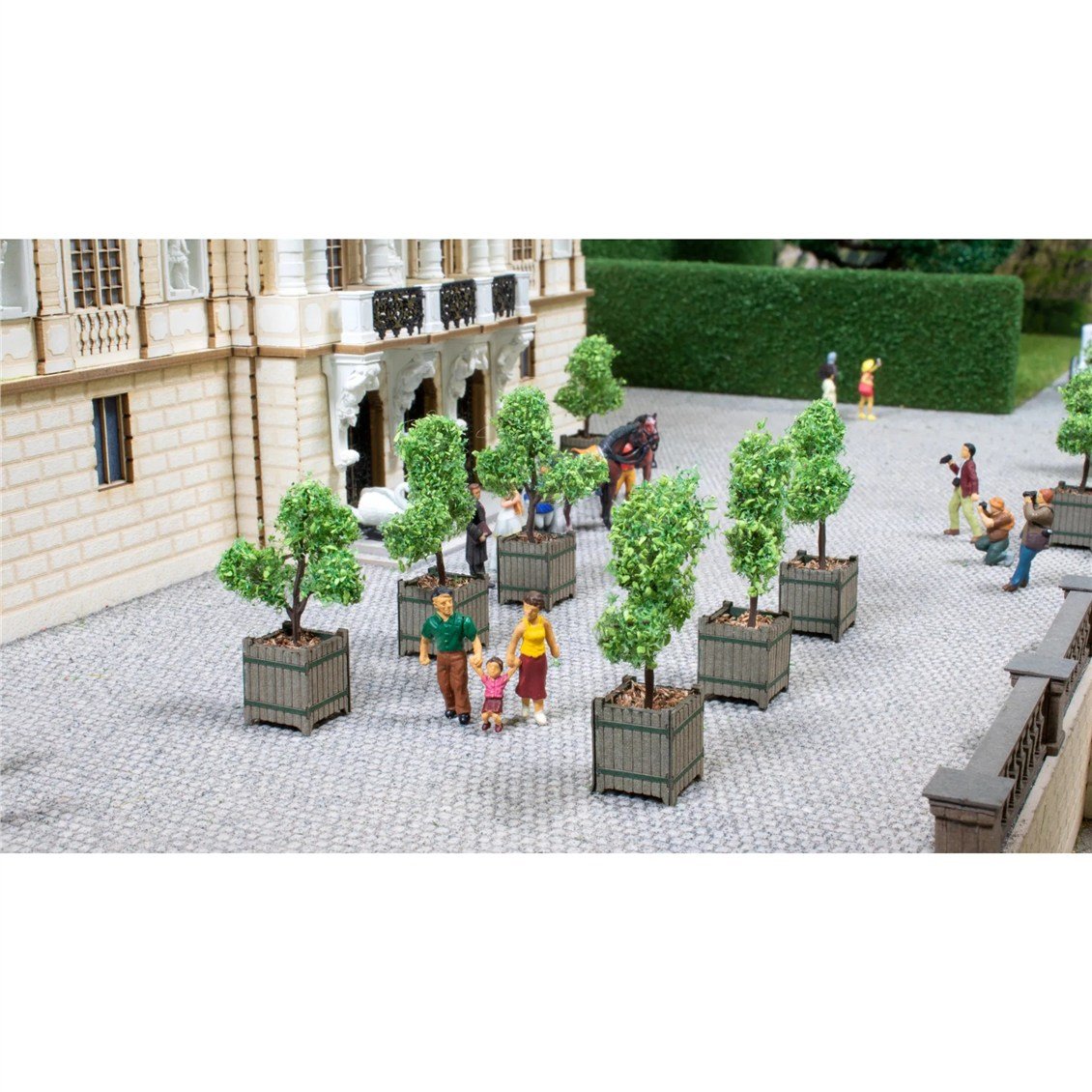 Noch 14013 Saksıda Süs Ağaçları, 2 Adet, Diorama Malzemesi