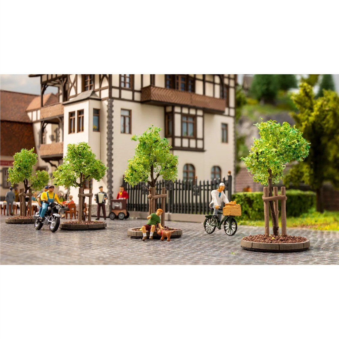 Noch 21538 Desteklenmiş Genç Ağaçlar, 4 cm. 6 Adet, Diorama Malzemesi