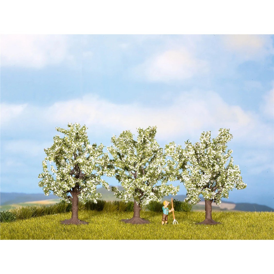 Noch 25511 Beyaz Çiçekli Meyva Ağaçları, 4,5 cm. 3 Adet, Diorama Malzemesi