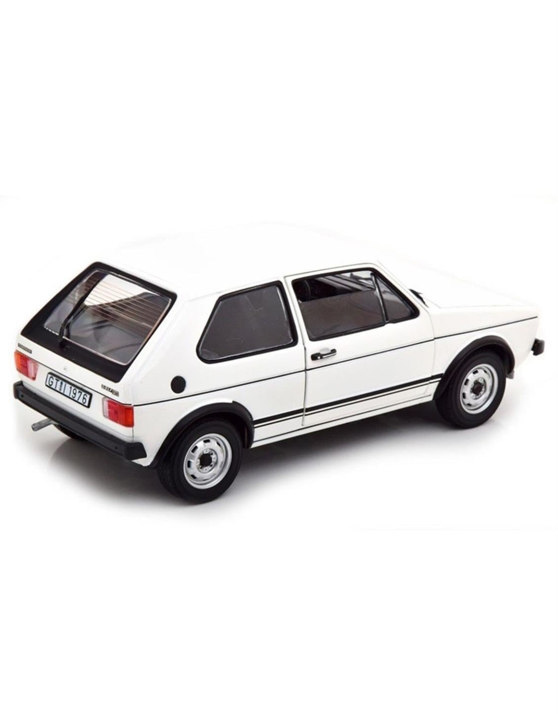 Norev 188484 1/18 Ölçek, 1976 Volkwagen Golf GTI, Beyaz, Sergilemeye Hazır Metal Araba Modeli