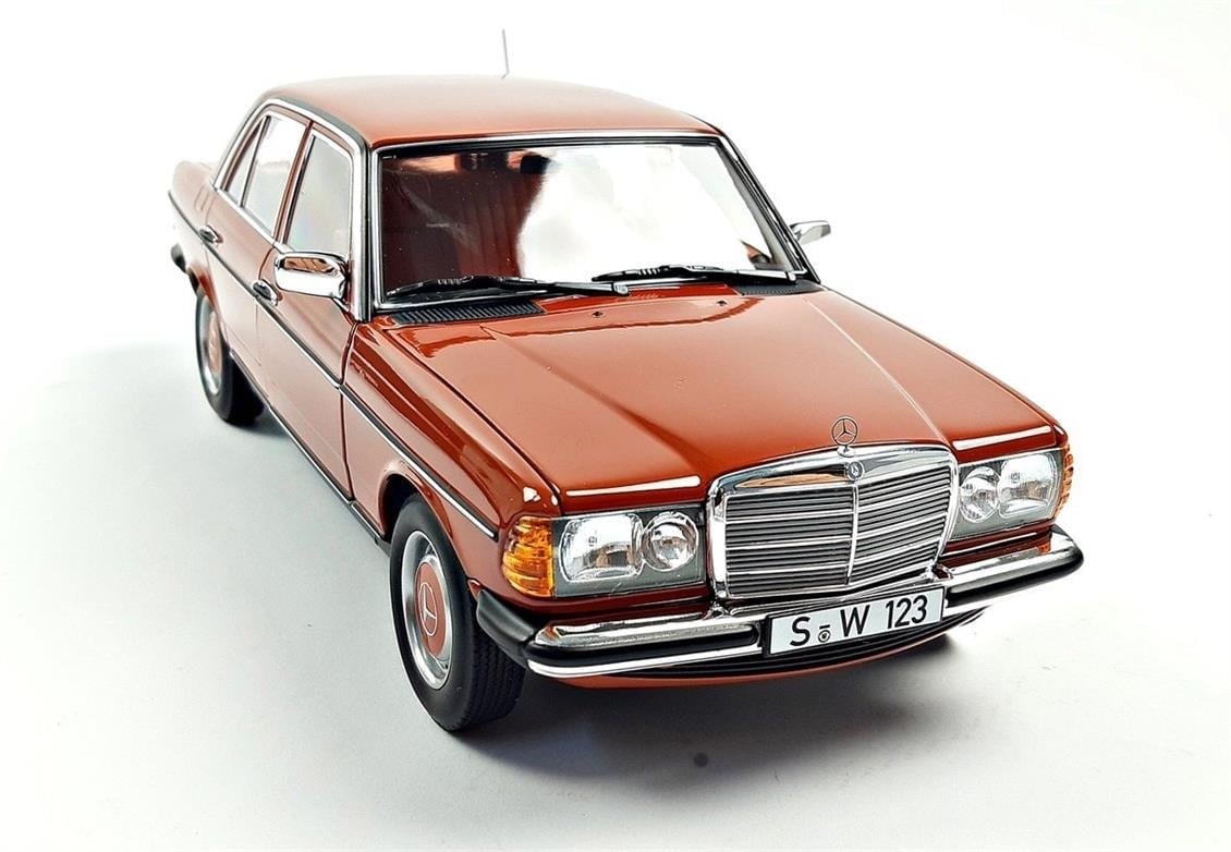 Norev B66040653 1/18 Ölçek, Mercedes Benz 200 (W123) 1980-1985, English Red, Sergilemeye Hazır Metal Araba Modeli