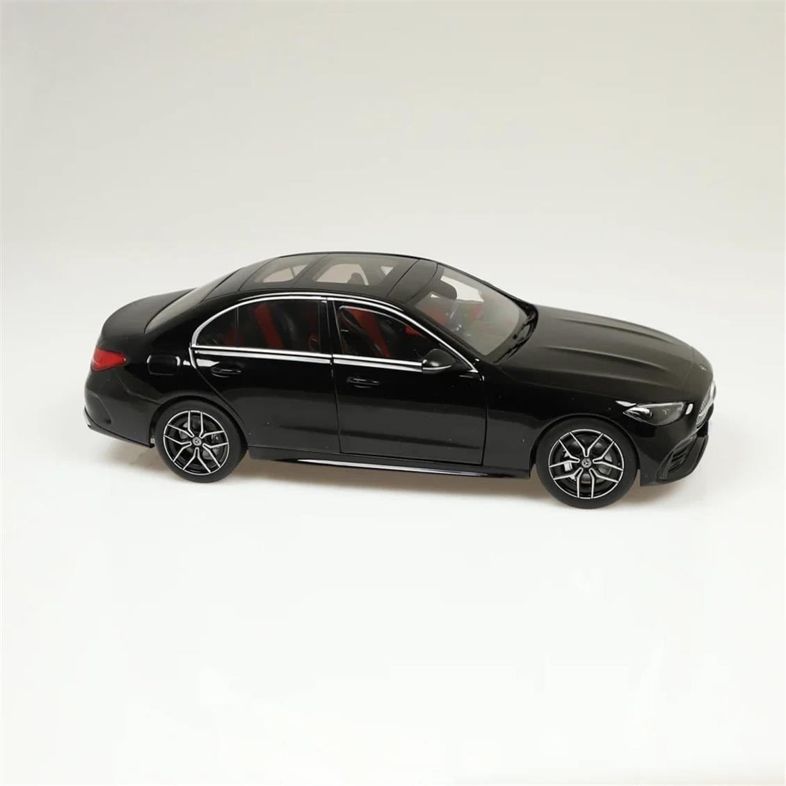 NZG 1022/50 1/18 Ölçek, Mercedes-Benz C-Class, Siyah, Sergilemeye Hazır Metal Araba Modeli